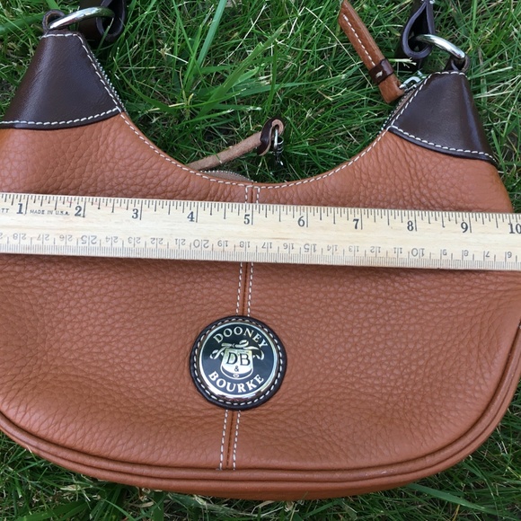 Dooney and Burke brown leather pocket book - Picture 7 of 8